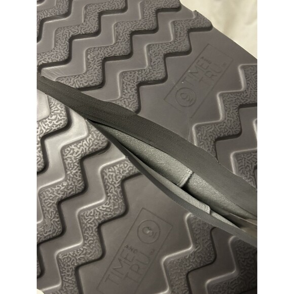 time and tru women's genuine suede platform cozy boots size 9 NWT Silver Sparkle - Picture 7 of 7